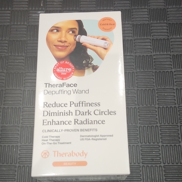 Therabody Other - Therabody TheraFace Depuffomg Wand in White